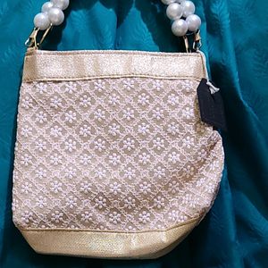 🌸 LIGHT PINK BIG PEARL MINI HAND BAG