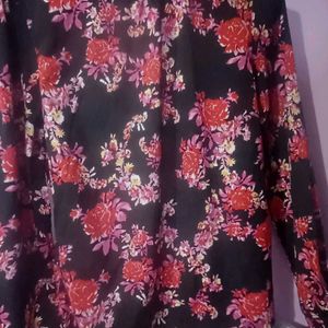 Harpa Floral Top