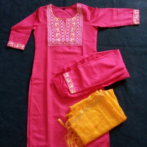 Unused Kurta Set For Women