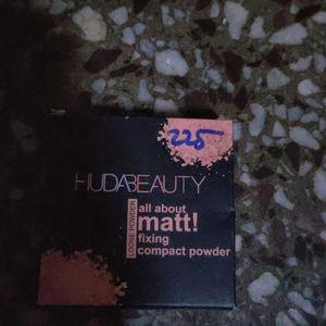 HUDA Beauty Loose Powder