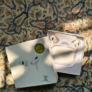 NEW AIRPODS MINI WITH CASE