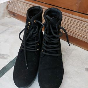 Winter/Fancy Boots Black @199