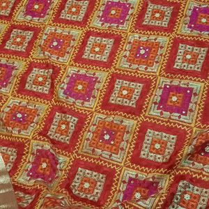 HANDMADE PHULKARI