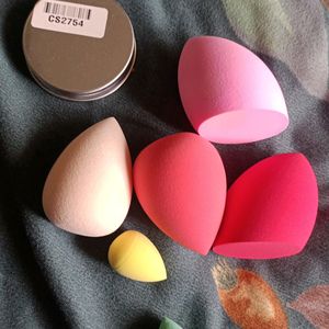 Faces Canada Beauty Blender With Jar