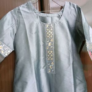 GREY EMBRIODERY KURTA PANT SET