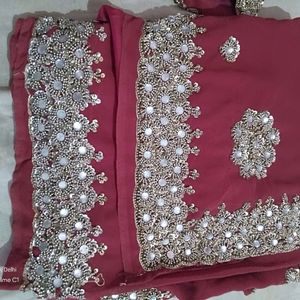 Beautiful Handwork Mehroon Saree🇶🇦with Blouse