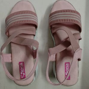 Urgent Sale Ladies Sandal Size 40 UK 7