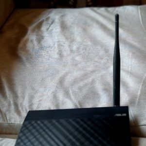 ASUS WiFi Router with Antena