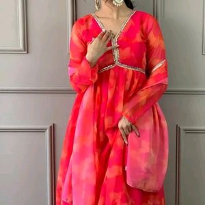 370 Fixed price beautiful Aaliya Cut Gown/ Dupatta