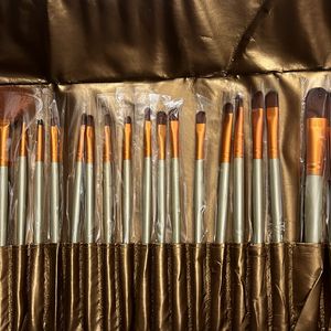 24 Brushes Set