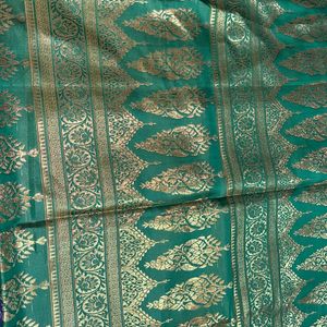 Double Color Saree With Ready Made Blause