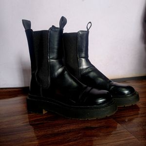 Trendy Korean Black Boots For Both Men & Women