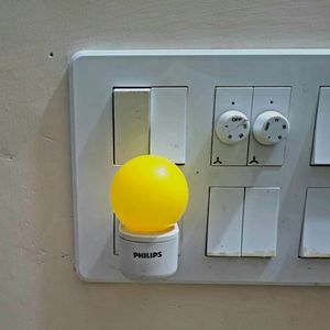 Cool Yellow Light Bulb 0.5 Watt