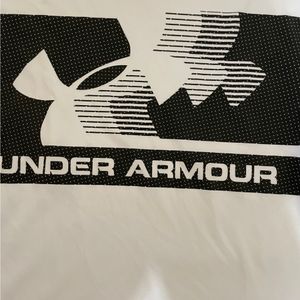 Under armour 6yr Kid Size.