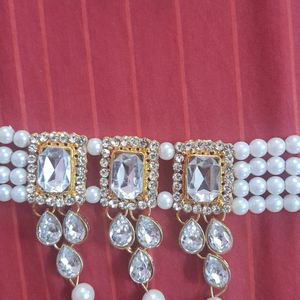 White Pearl Chokar Set