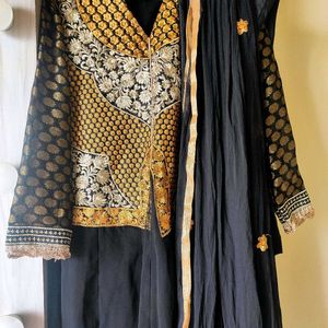 Pakistani Embroidered 3 Piece Suit Set