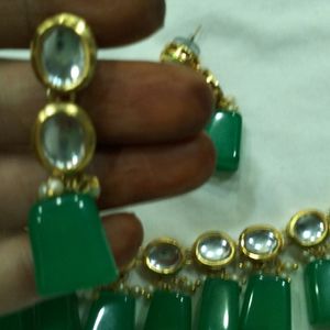 Beautiful Beeds and Kundan Set