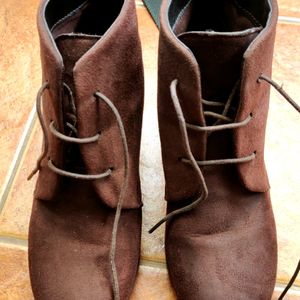 Beautiful Brown Suede Boots