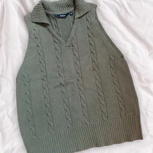 NUON armless olive sweater