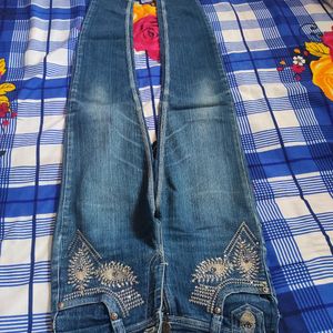 Skinny Pencil Shape Shaded Jeans