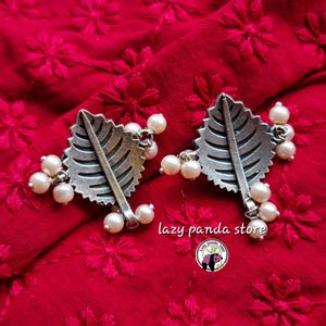 Silver Replica Leaf Studs With Sugar Pearls