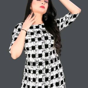 Beautiful White Checked A-line Women Kurta🤍