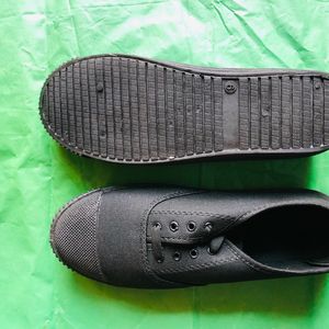 Black Flat Shoes For Men