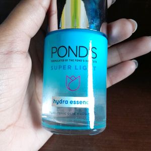 Pond's Light Hydra Essence