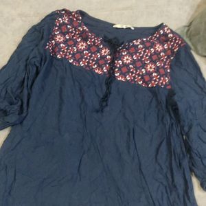 Dark Blue Top , Fits 16-17 Yo , Good Condition