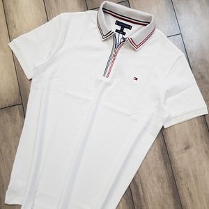 TOMMY HILFIGER T-SHIRT