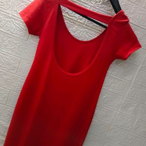 "Sizzle in Style: Perfect Red Bodycon for Small to