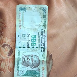 COLLECTER'S items - Old 500/- Note