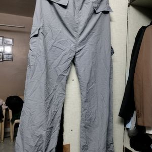 GREY ZARA PARACHUTE PANTS