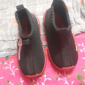 Brand New Unisex Shoes ( Light Wala )