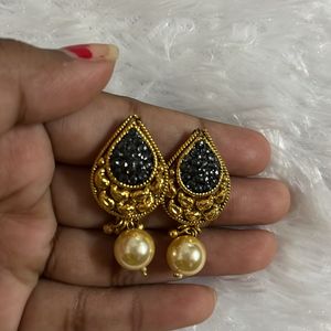 Drop Shape Golden Kudi