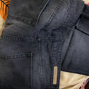 Max Baggy Fit Jeans