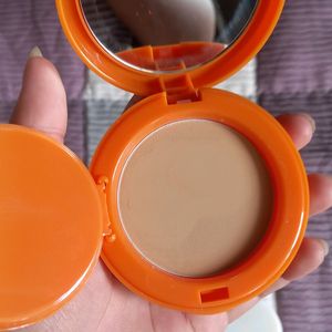 DERMACO HYALURONIC SUNSCREEN COMPACT