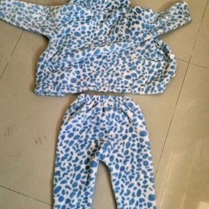 Unisex Velvet Set ( Upto 20 Months)