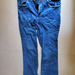 Trendy Denim Jeans