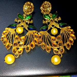 DAZZLING GOLD PEACOCK EARRINGS