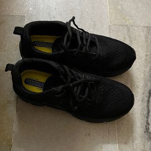 Black Shoes (Size 5)