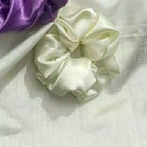 5 Hair Scrunchies