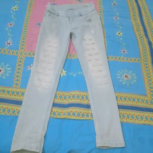 Two Jeans Available At  More Discount