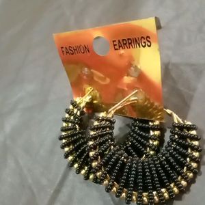 Black Moti Earings