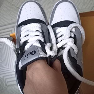 Heavy Quality Unisex Shoes Uk6