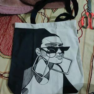 Tote bag