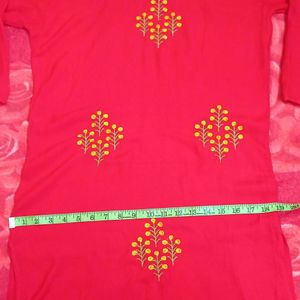 Red Kurti