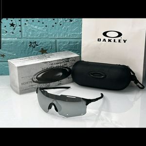 Oakley SUNGLASSES