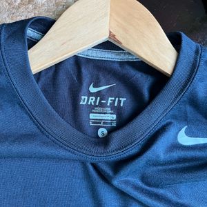 Nike Tee