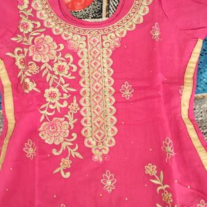 Women Kurta With Lagging